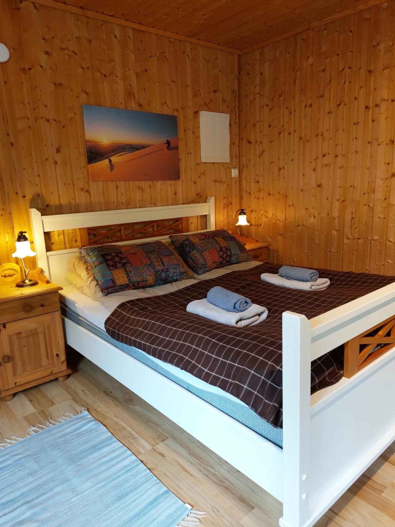 Eidsdal Camping Og Feriehus Екстериор снимка